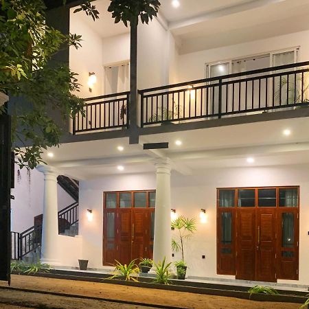 Golden Wave Hotel Ahangama Ngoại thất bức ảnh