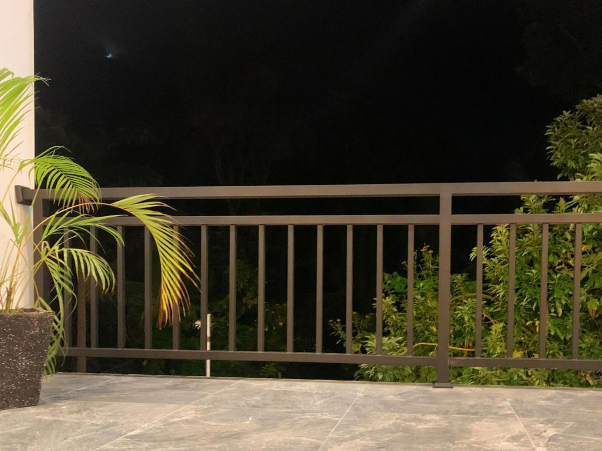 Golden Wave Hotel Ahangama Ngoại thất bức ảnh