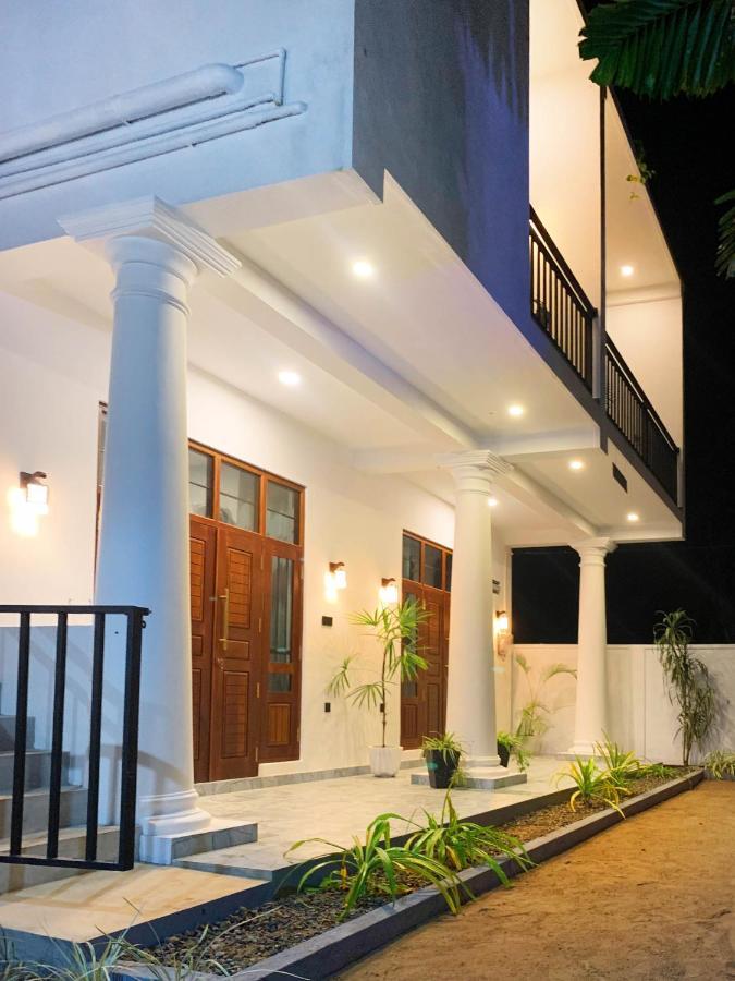 Golden Wave Hotel Ahangama Ngoại thất bức ảnh
