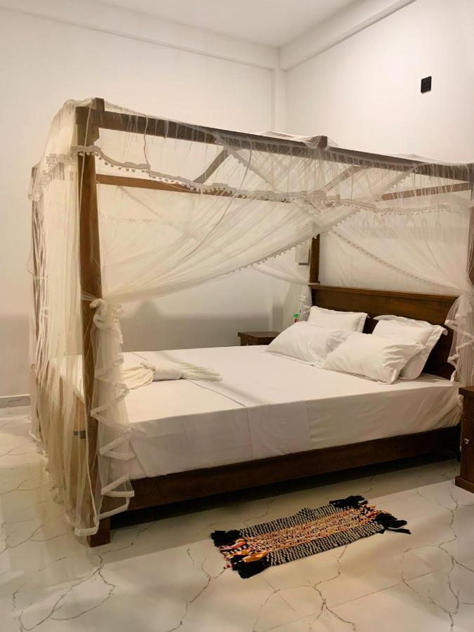 Golden Wave Hotel Ahangama Ngoại thất bức ảnh