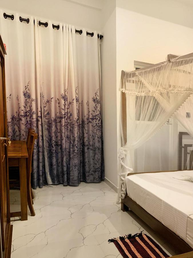 Golden Wave Hotel Ahangama Ngoại thất bức ảnh
